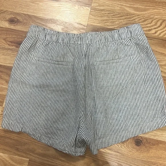 J. Crew High rise linen-blend striped shorts - Picture 2 of 2